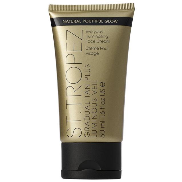 St Tropez Gradual Tan Plus Luminous Veil Face Cream 50ml St Tropez Gradual Tan Plus Luminous Veil Face Cream 50ml
